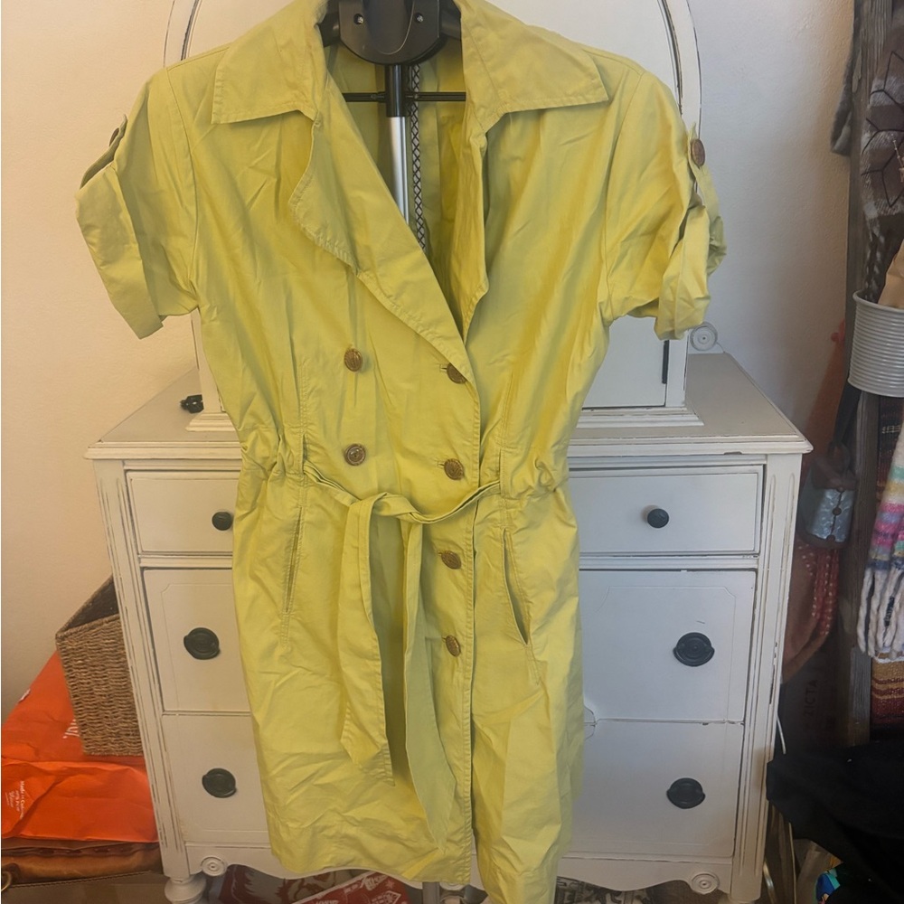 CAbi Light Yellow Short-Sleeve Trench Coat